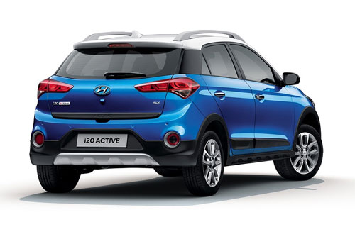 Đánh giá xe Hyundai i20 active chi tiết kèm bảng giá xe lăn bánh